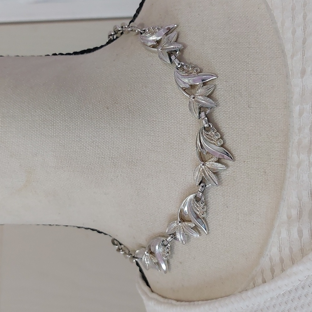 Vintage Signed Germany Multi Texture Silver Tone Leaf Vine Choker Necklace - Picture 2 of 8